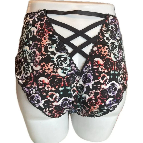 Torrid 1 Black Rose Skull Print Scallop Lace Trim Caged Back Hipster Panties - Picture 4 of 5
